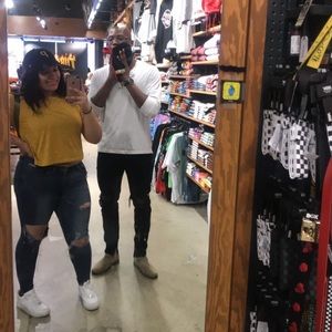 Meet your Posher, Nico